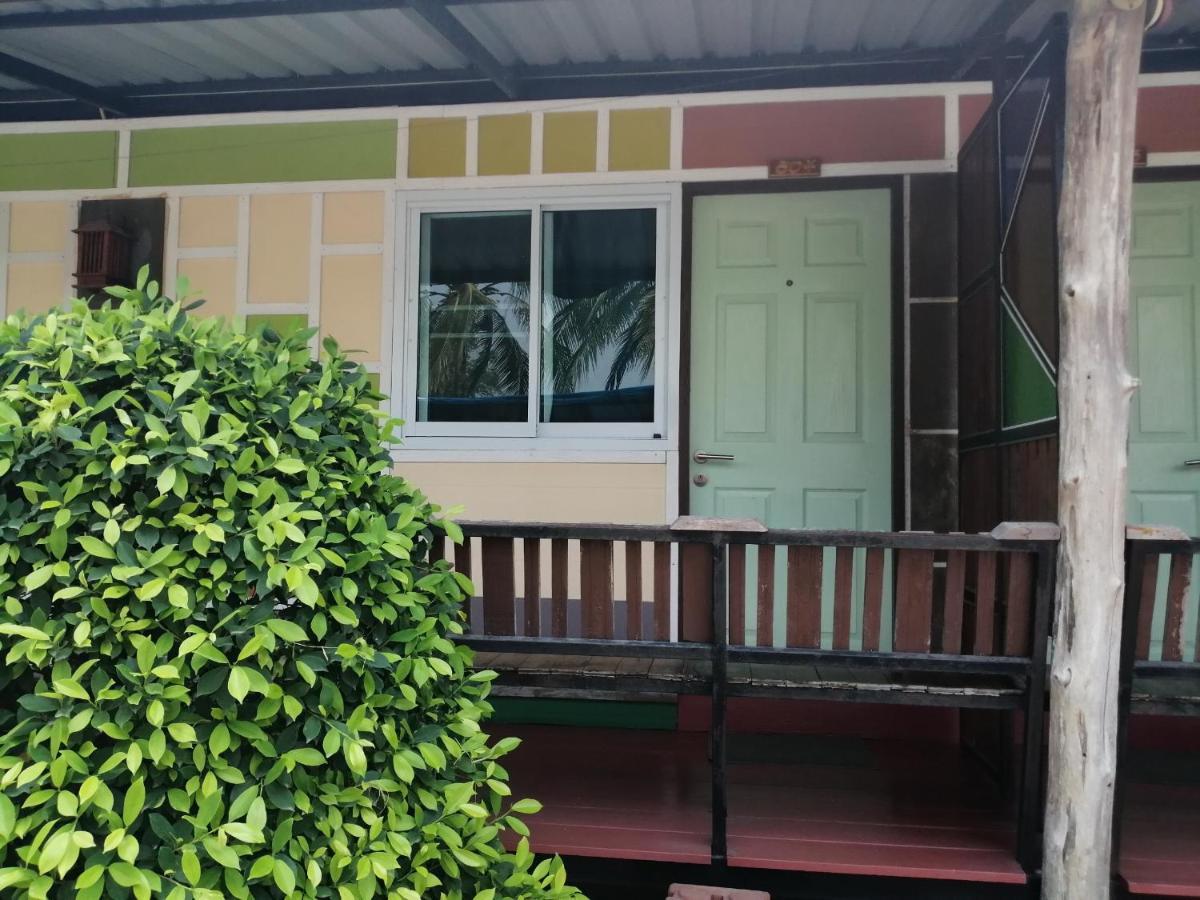 Phayuha Khirim Nang Phraya Resort מראה חיצוני תמונה